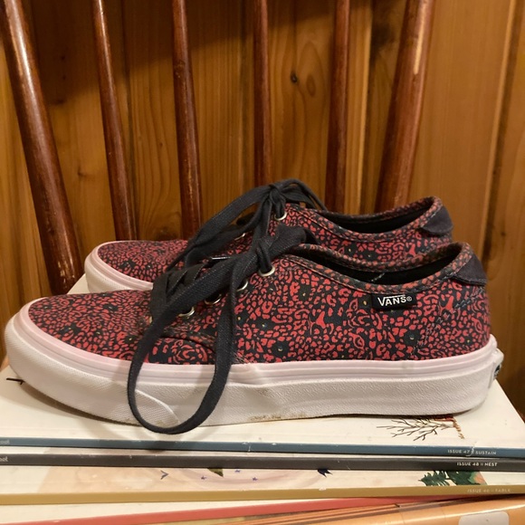 VANS blue and red floral, size 7 - Picture 4 of 5